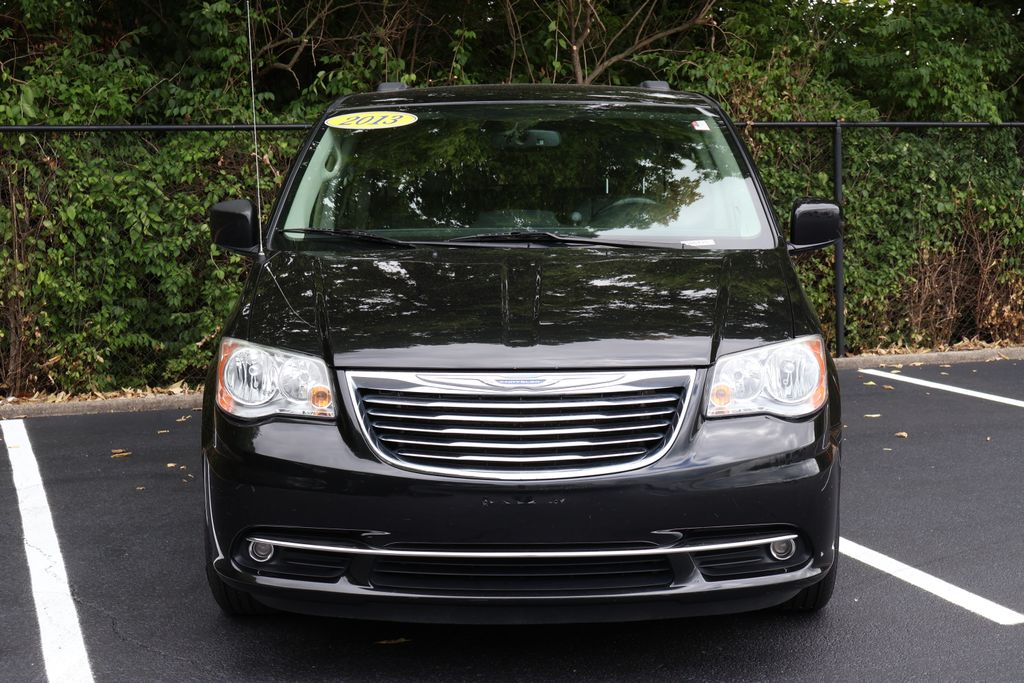 Thumbnail: 2013 Chrysler Town & Country - 2