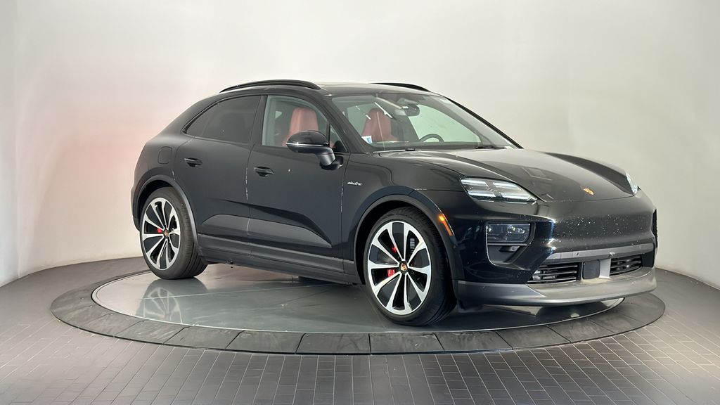 Thumbnail: 2025 Porsche Macan - 9