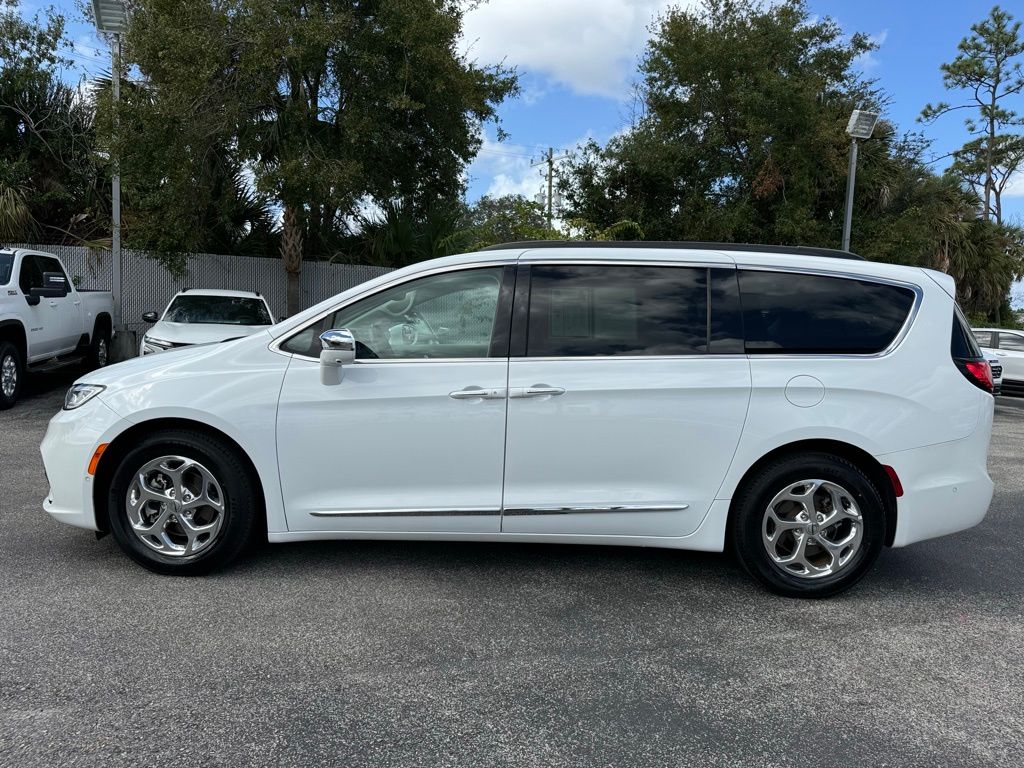 2022 Chrysler Pacifica Limited 5