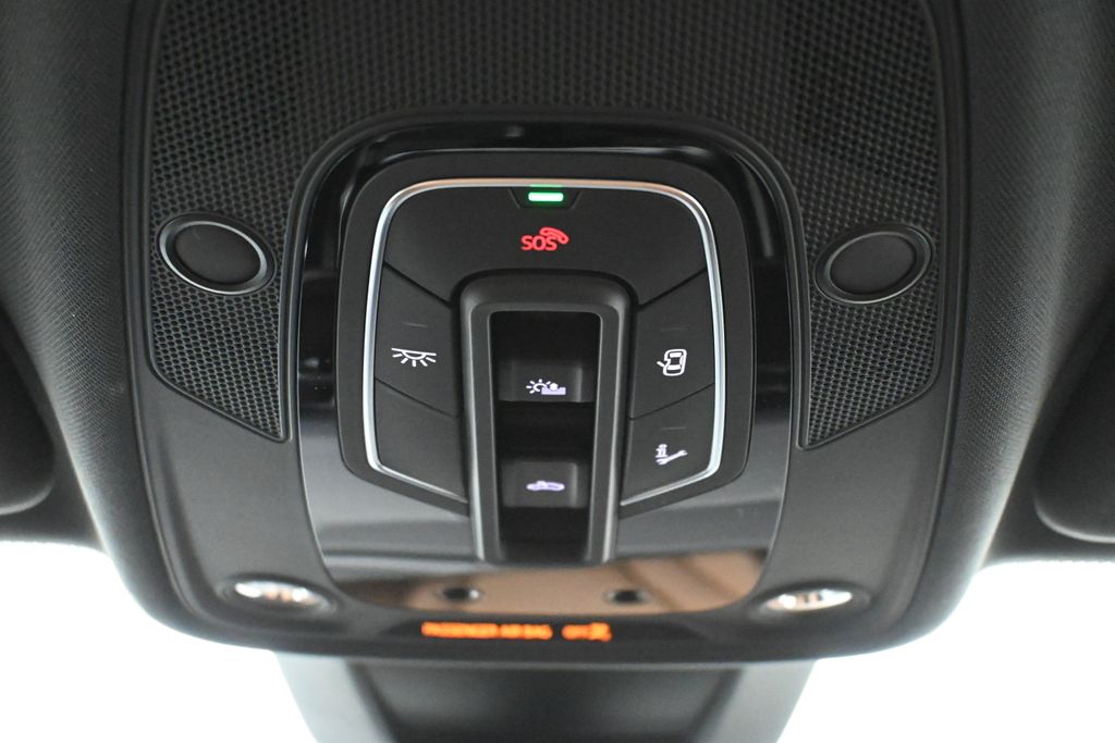 Thumbnail: 2026 Audi Q8 - 16