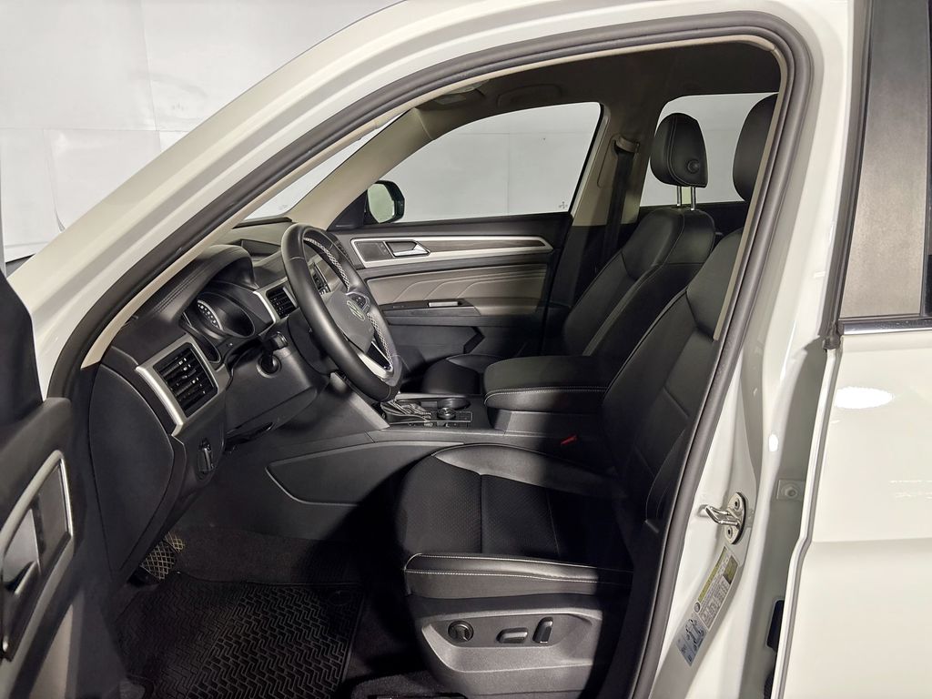 2021 Volkswagen Atlas 3.6L V6 SE w/Technology