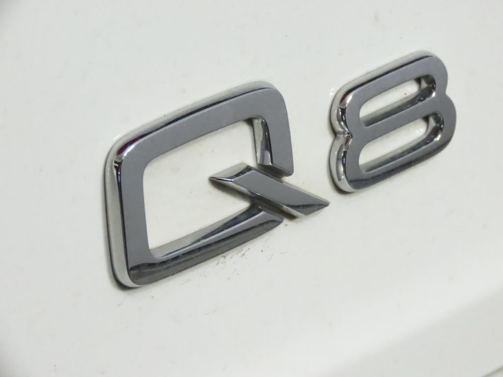 Thumbnail: 2022 Audi Q8 - 9