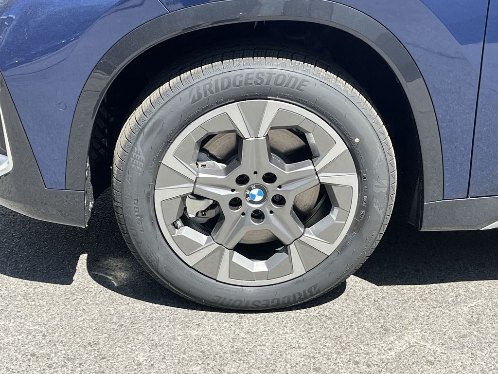 2025 BMW X1 xDrive28i 10