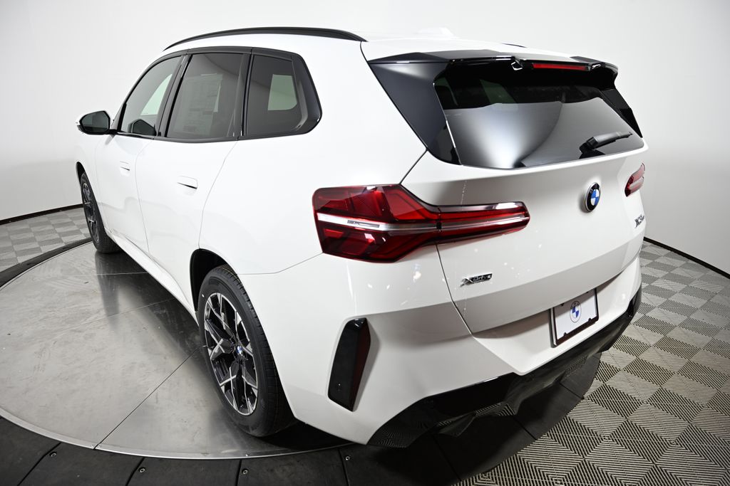 Thumbnail: 2026 BMW X3 - 3