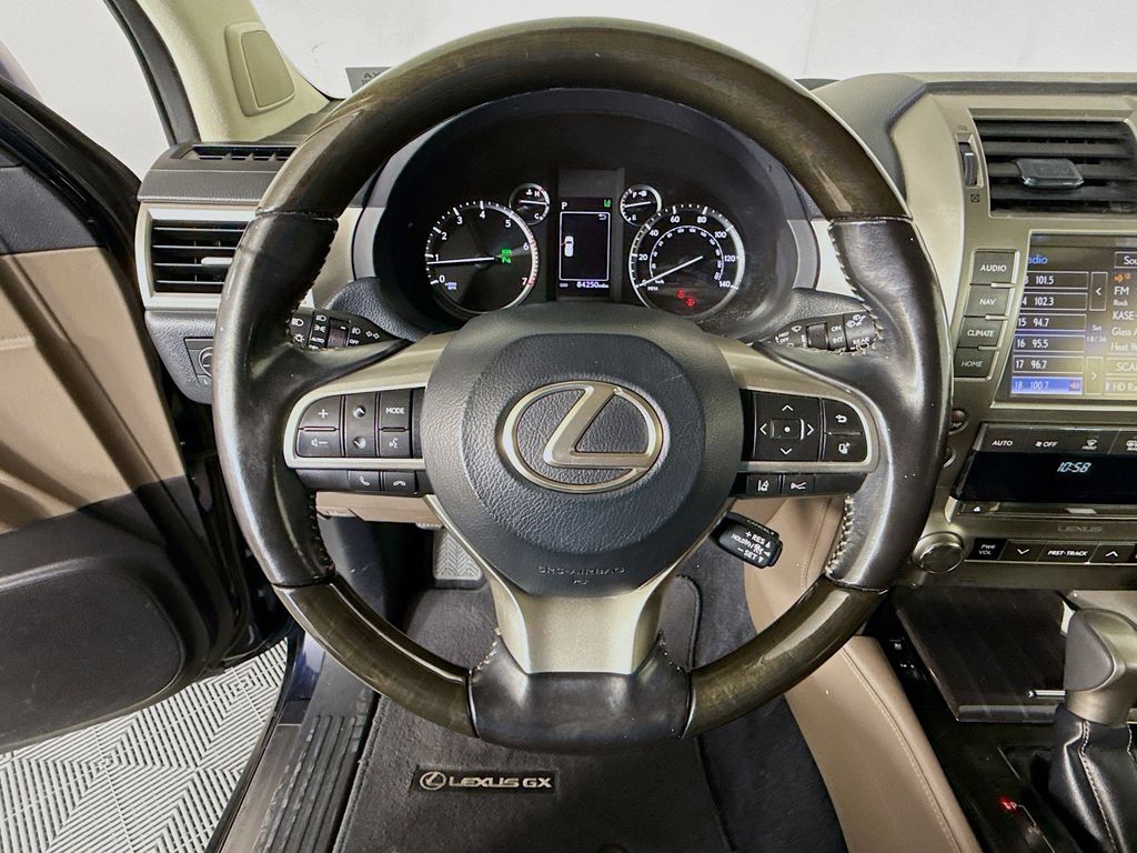 Thumbnail: 2020 Lexus GX - 11
