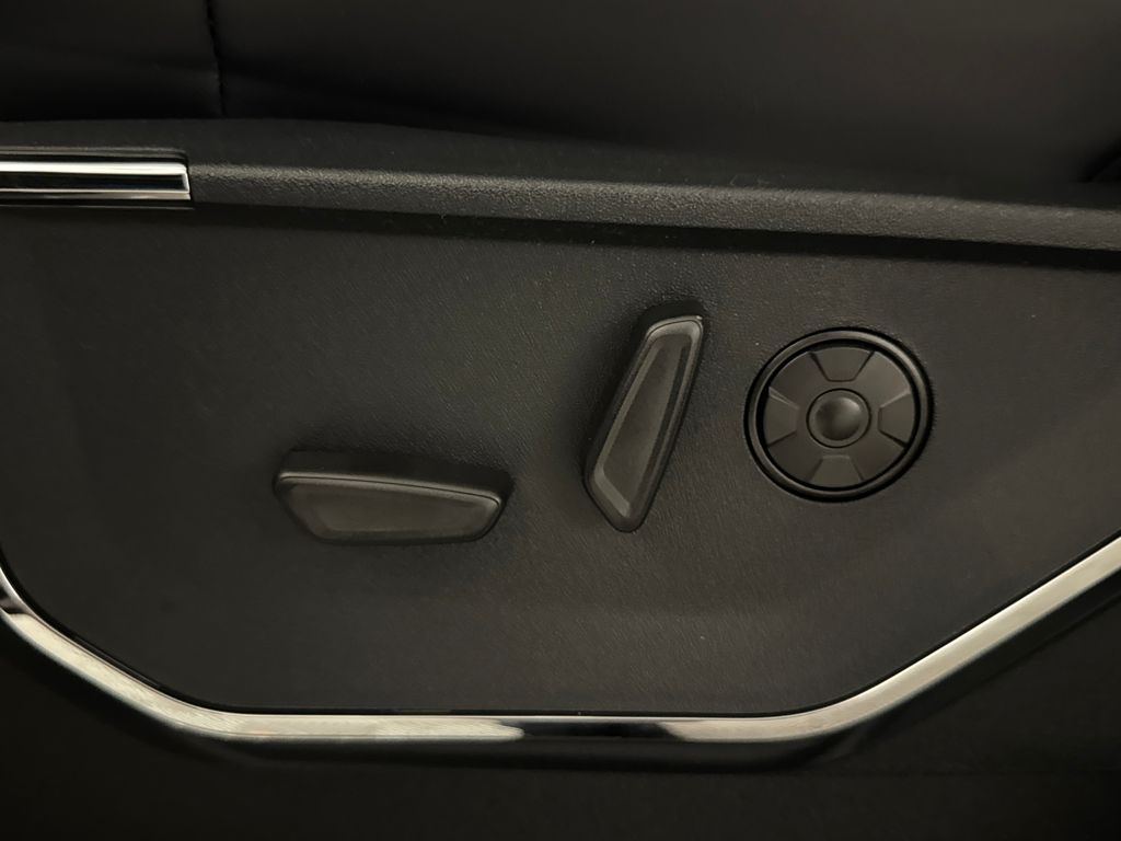 New 2026 Gray Ford Platinum image 26