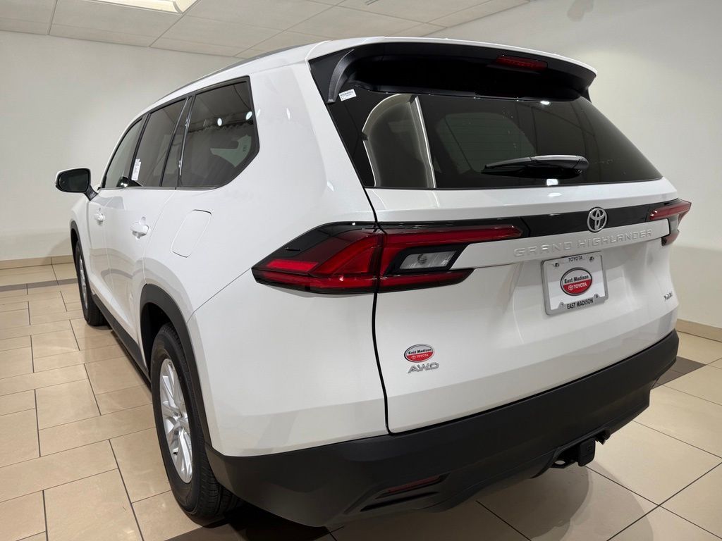 Thumbnail: 2026 Toyota Grand Highlander - 3