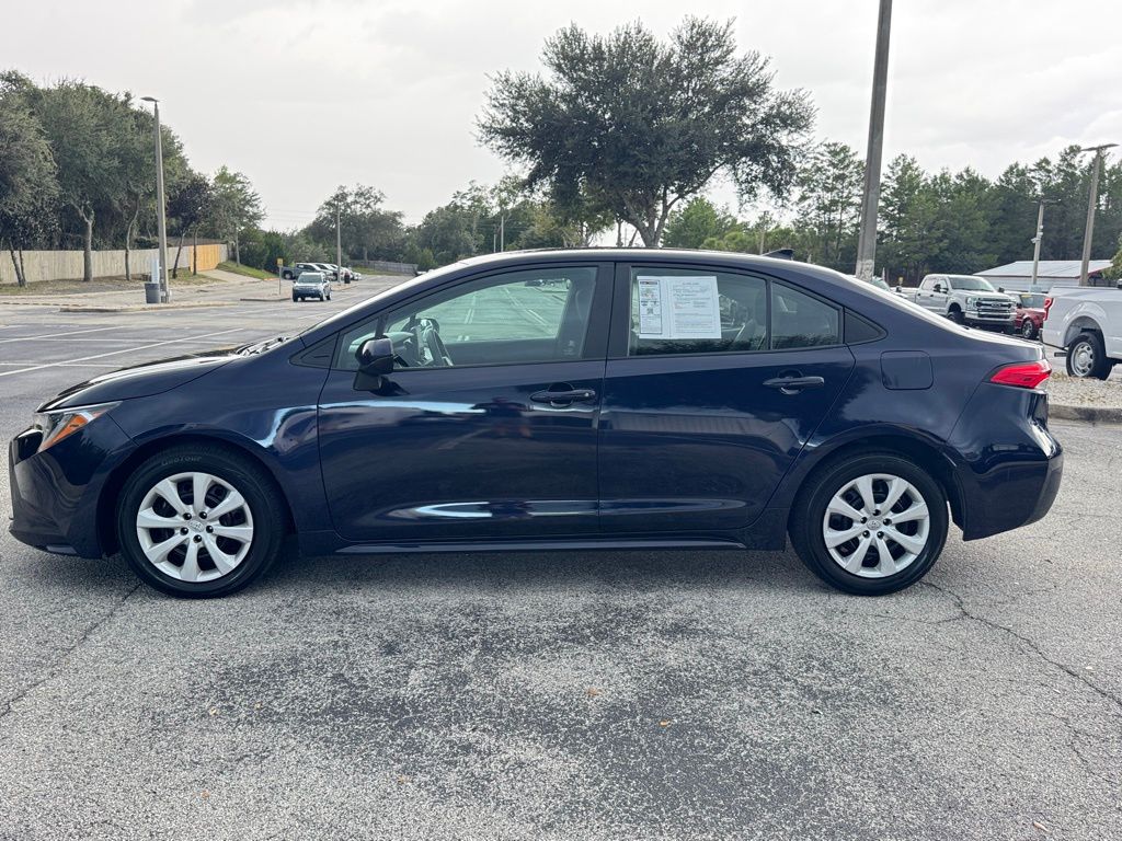 2024 Toyota Corolla LE photo 3