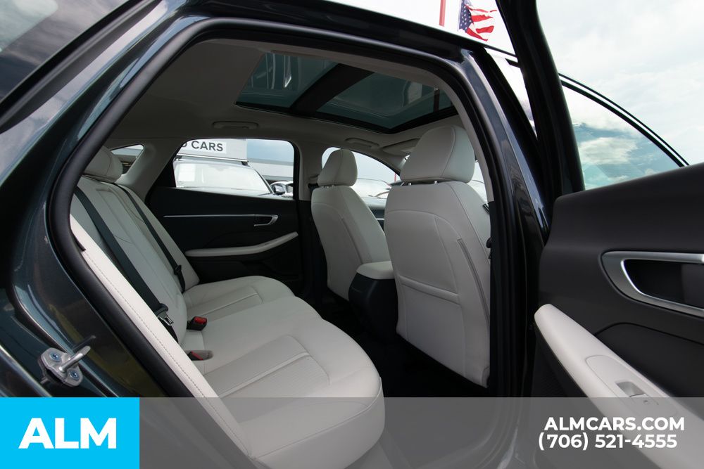 2025 Hyundai Sonata SEL Convenience photo 12