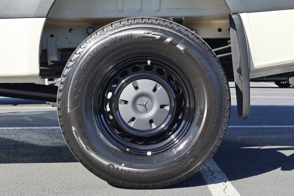 Thumbnail: 2026 Mercedes-Benz Sprinter - 10