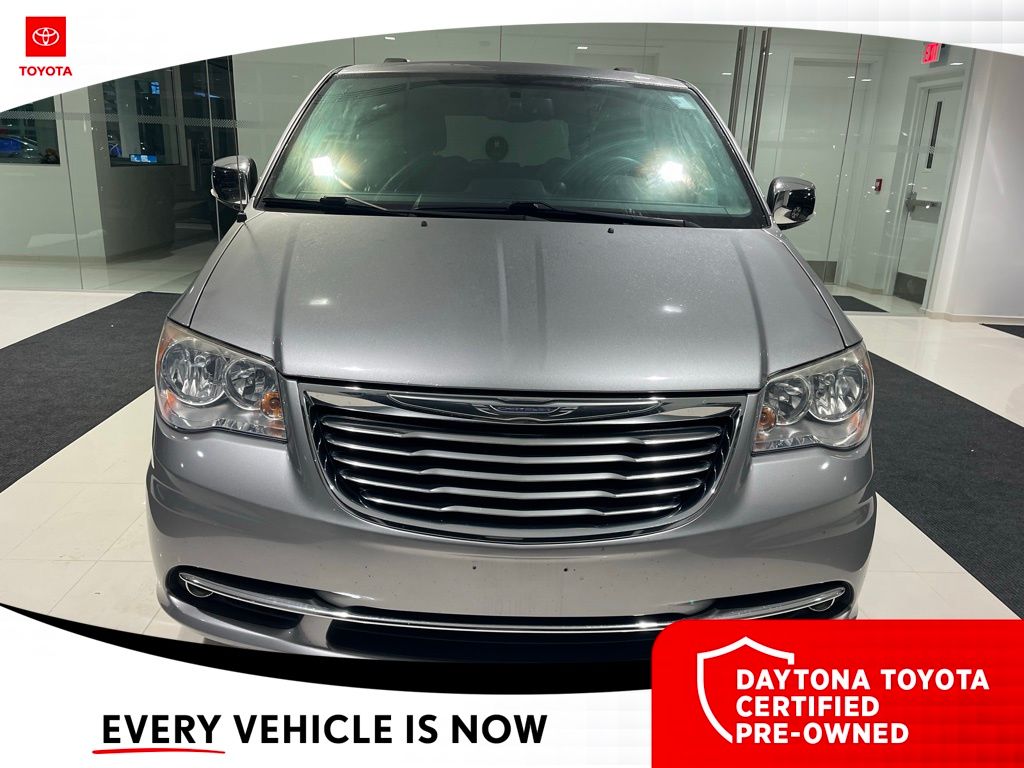 Used 2016 Chrysler Town & Country Limited with VIN 2C4RC1JG8GR129765 for sale in Daytona Beach, FL