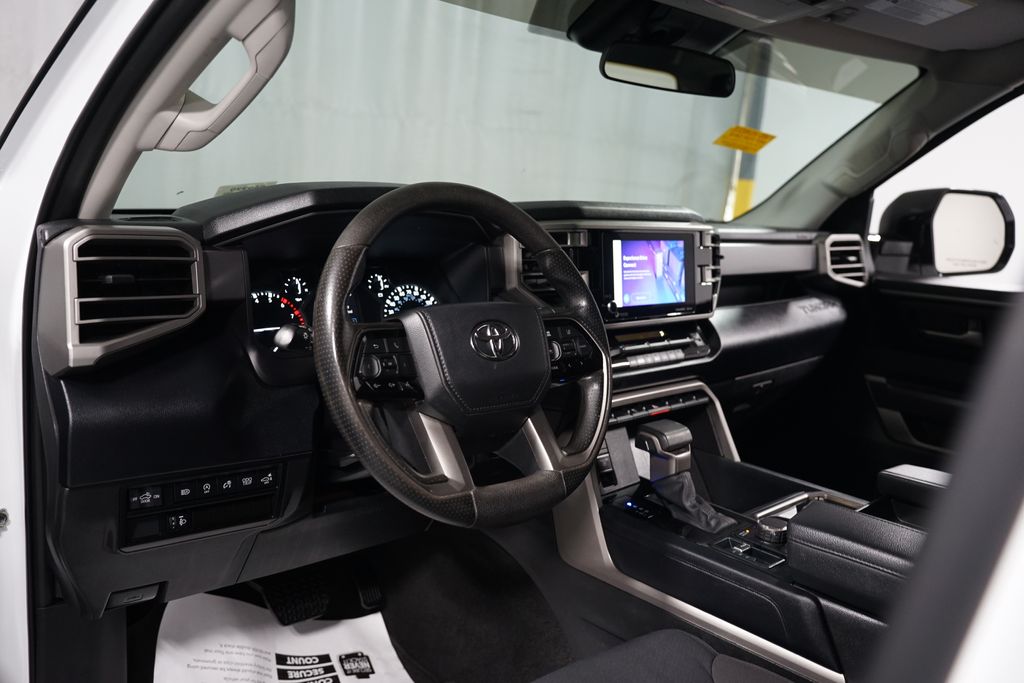 Thumbnail: 2024 Toyota Tundra - 12