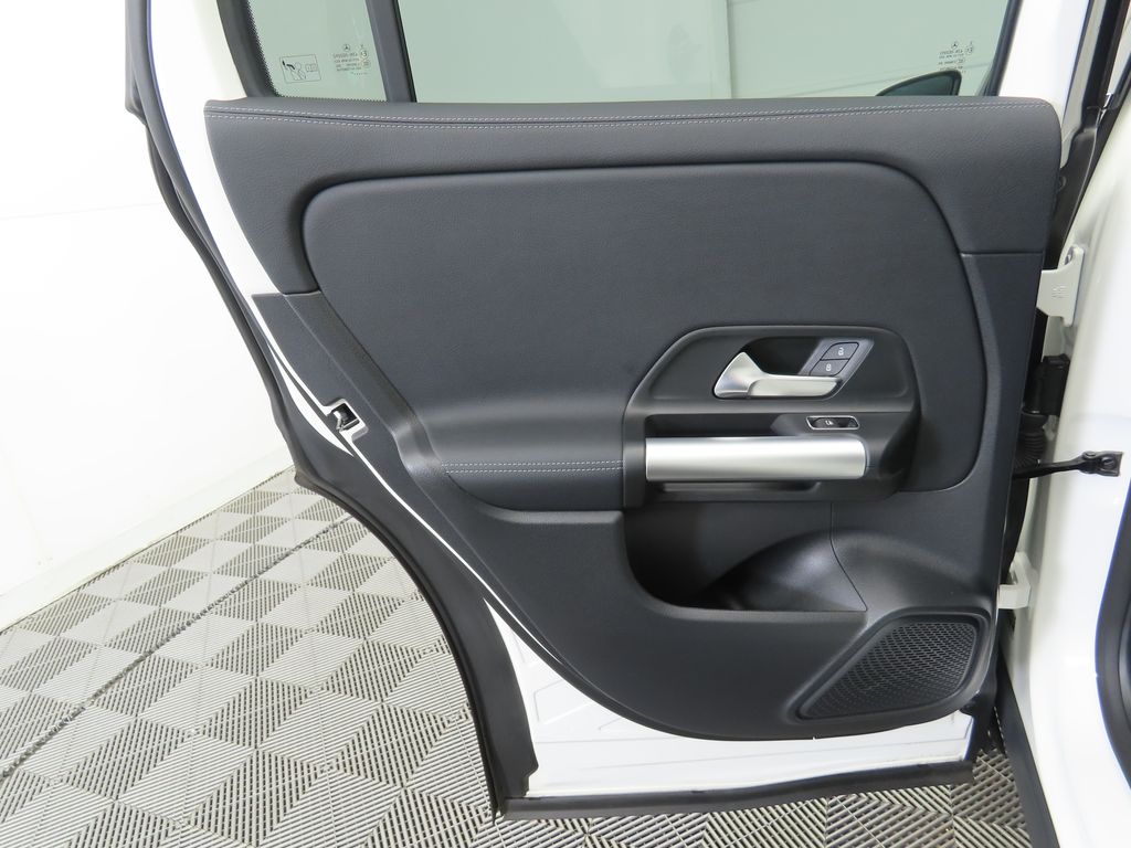 Thumbnail: 2023 Mercedes-Benz GLA - 26