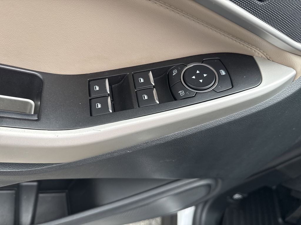 2021 Ford Explorer XLT - 10