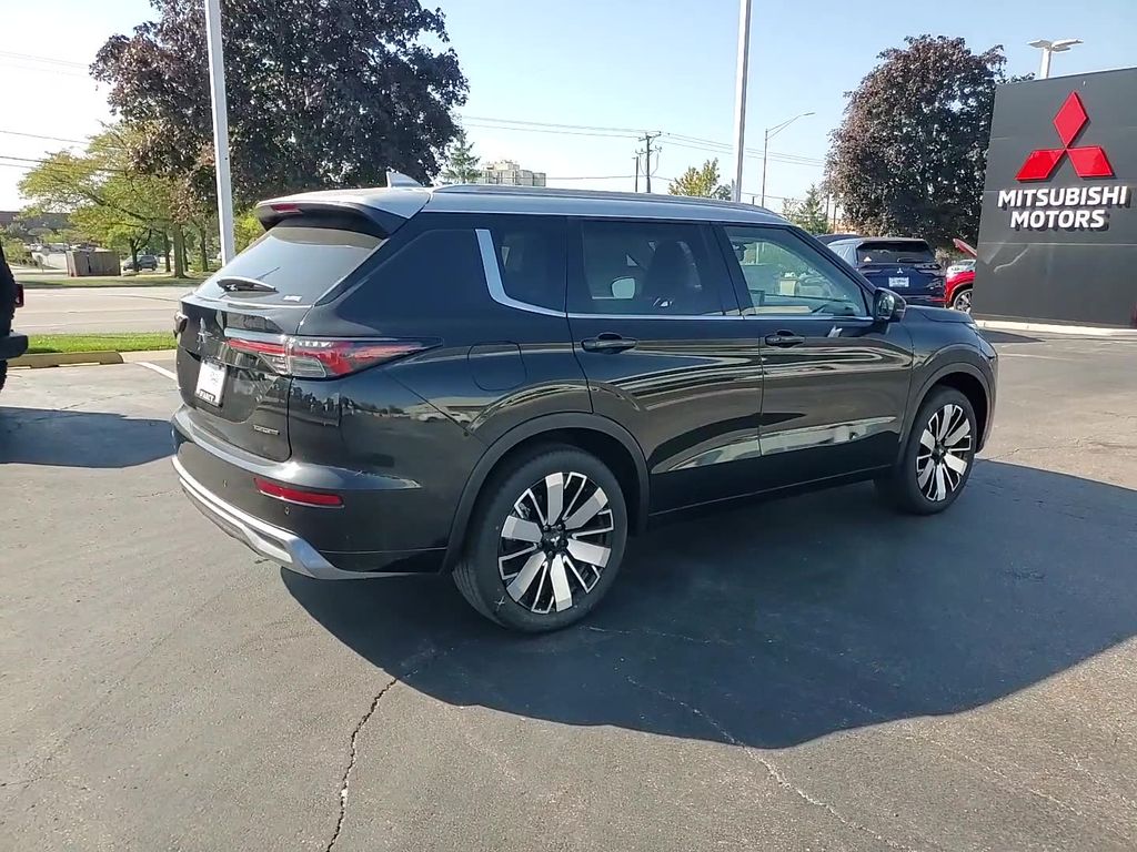 New 2025 Black Mitsubishi Platinum Edition image 13