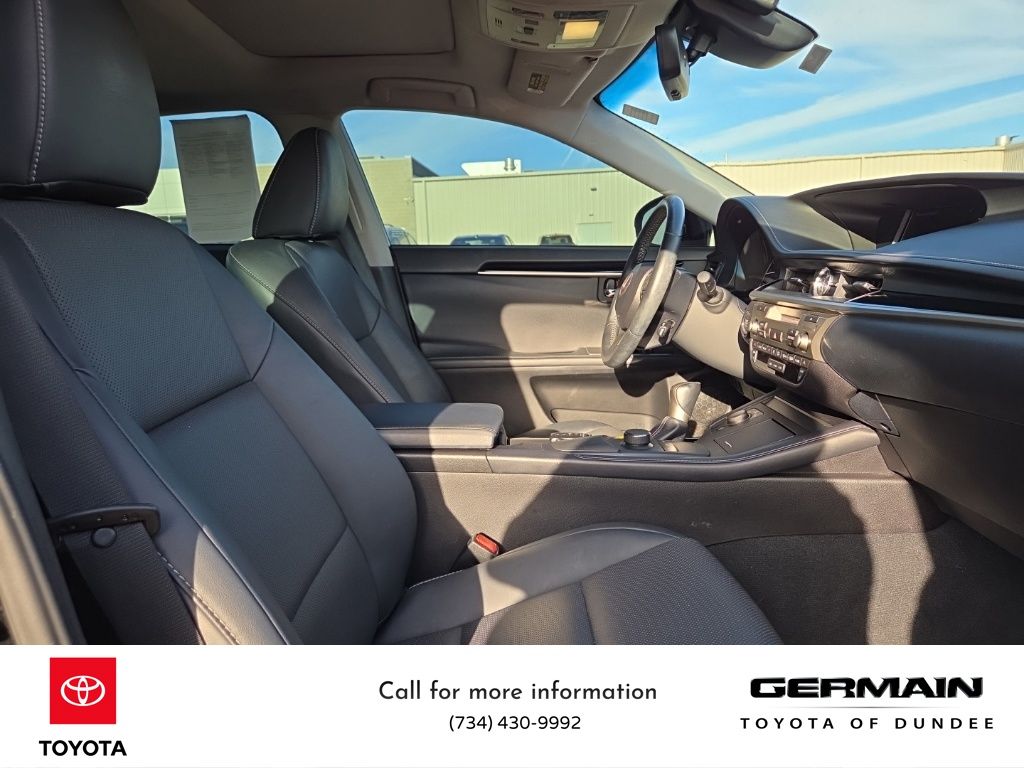 2017 Lexus ES 350 photo 21