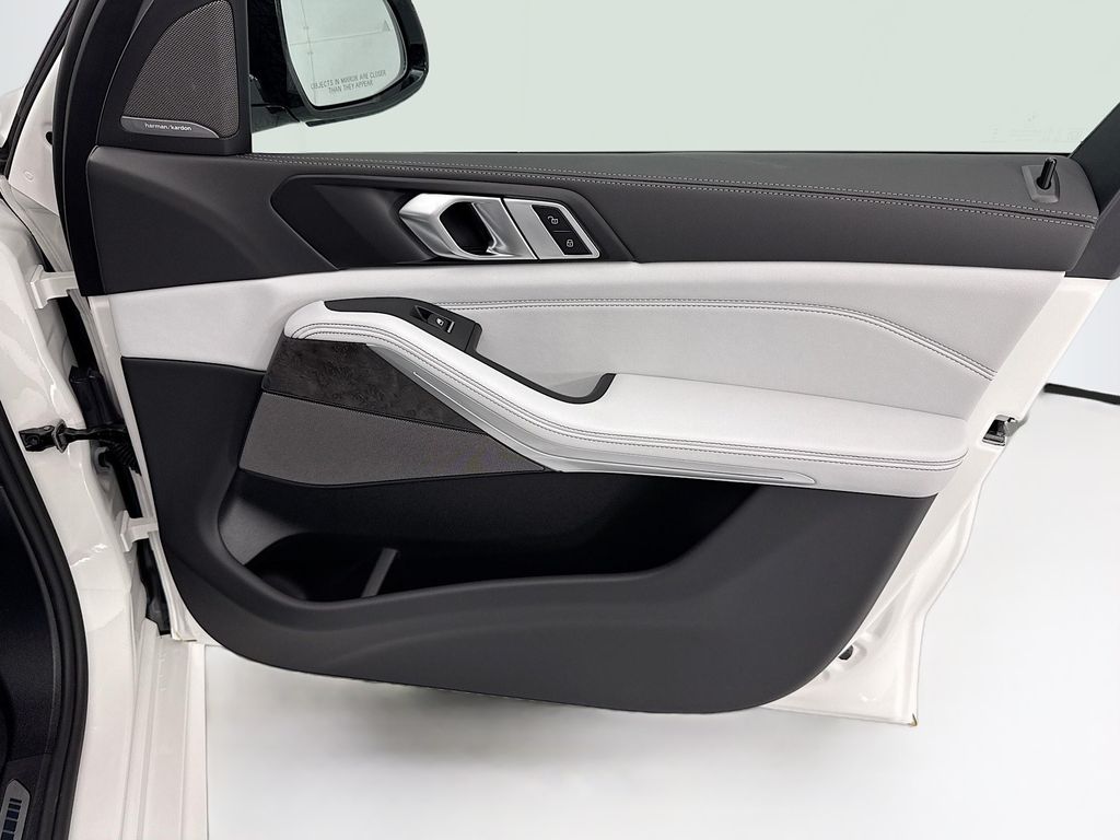 Thumbnail: 2026 BMW X5 - 24