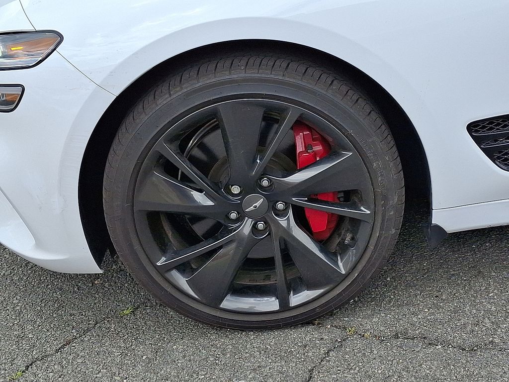 2023 Genesis G70 3.3T 8