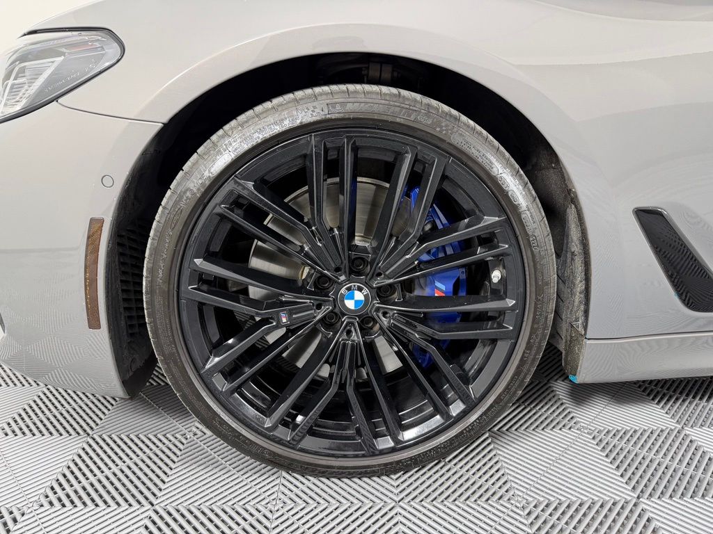 Thumbnail: 2022 BMW 5 Series - 14