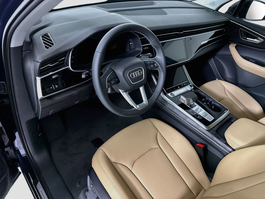 Thumbnail: 2026 Audi Q7 - 10