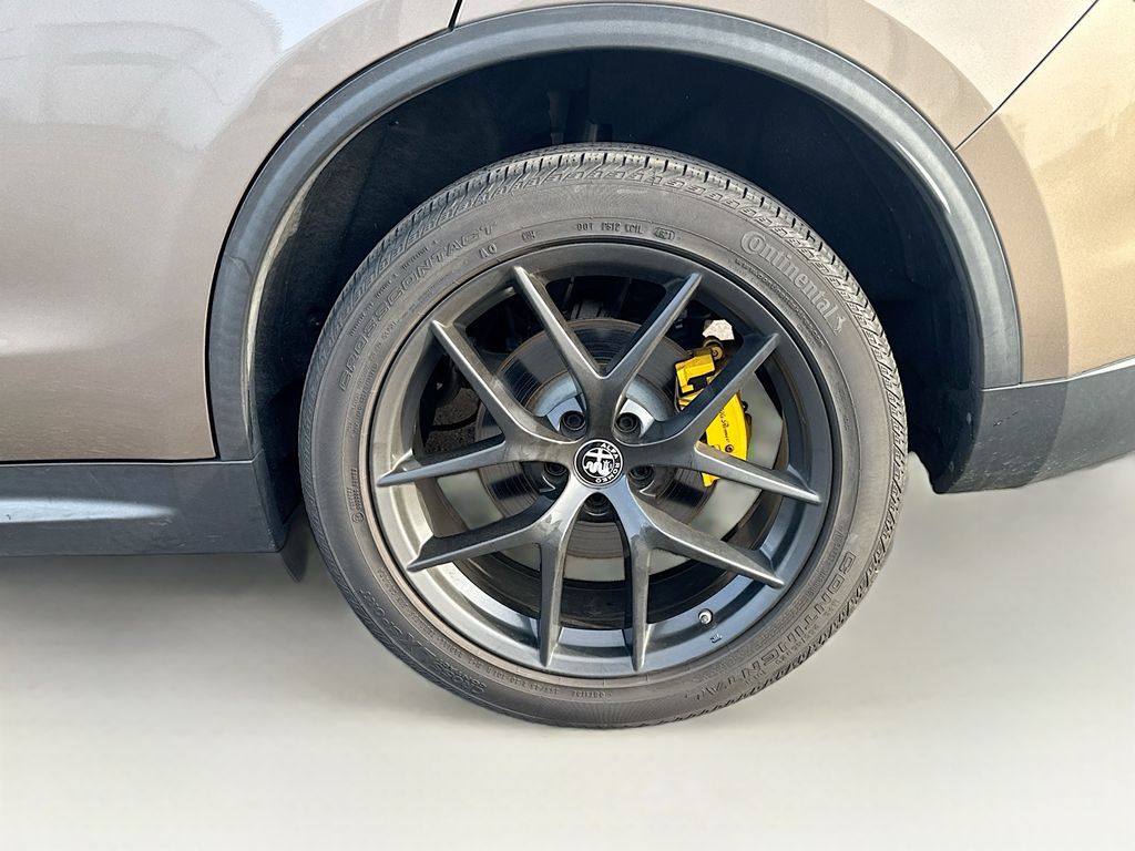 Used 2019  Alfa Romeo Ti image 35