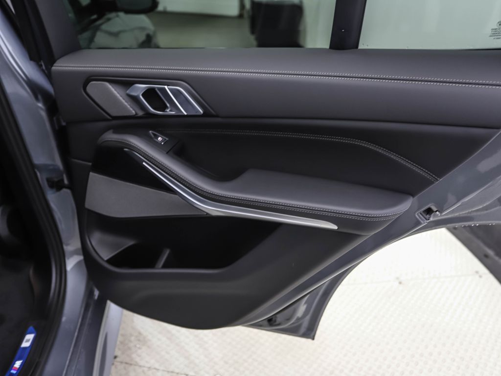 Thumbnail: 2026 BMW X5 - 25