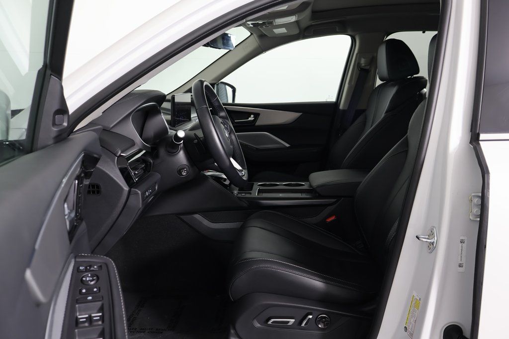 Thumbnail: 2025 Acura MDX - 10