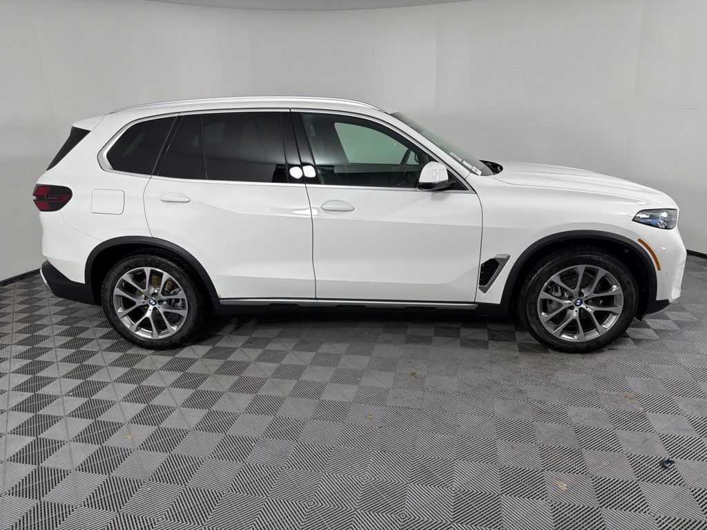 Thumbnail: 2026 BMW X5 - 4