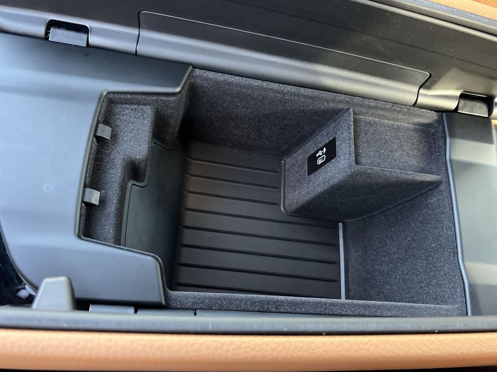 Thumbnail: 2022 BMW 5 Series - 21