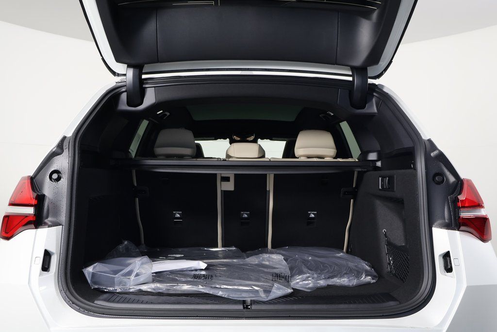 Thumbnail: 2026 BMW X3 - 9