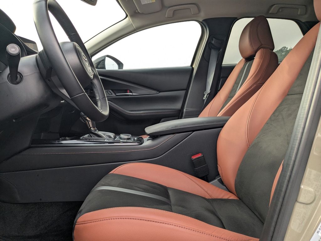 2025 Mazda CX-30 2.5 Carbon Turbo