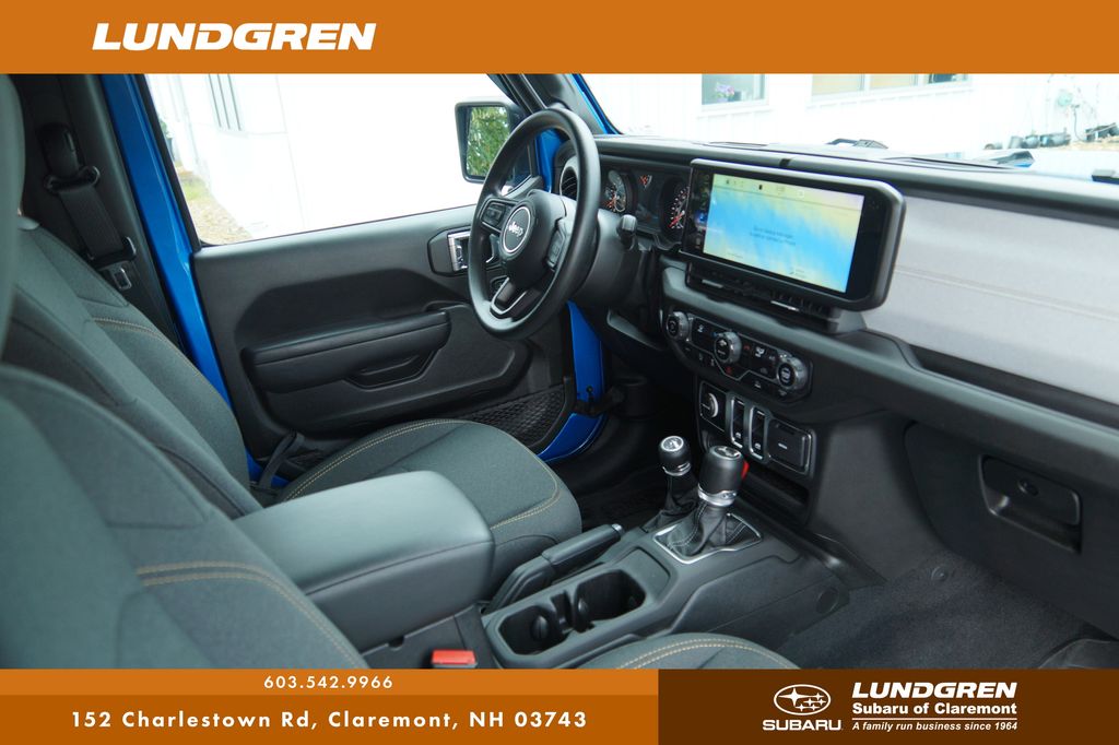 Used 2025 Jeep Wrangler SUV