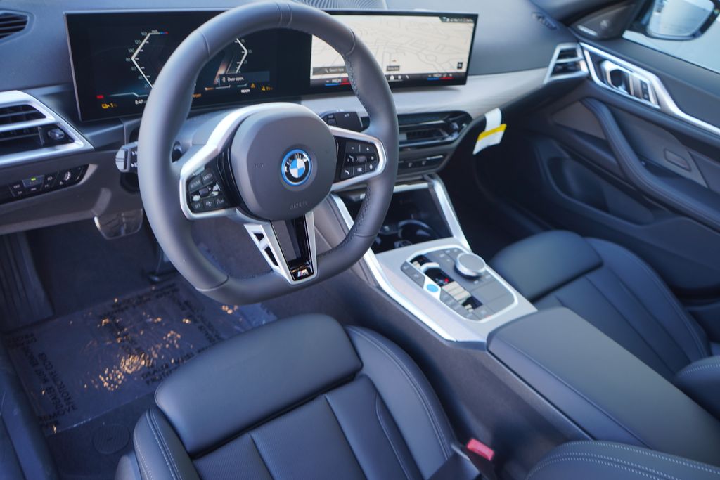 2025 BMW i4 eDrive40 12