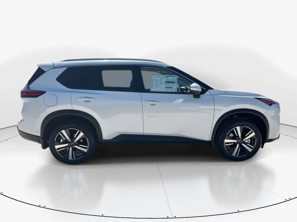 2025 Everest White Pearl Nissan Rogue SL FWD SUV