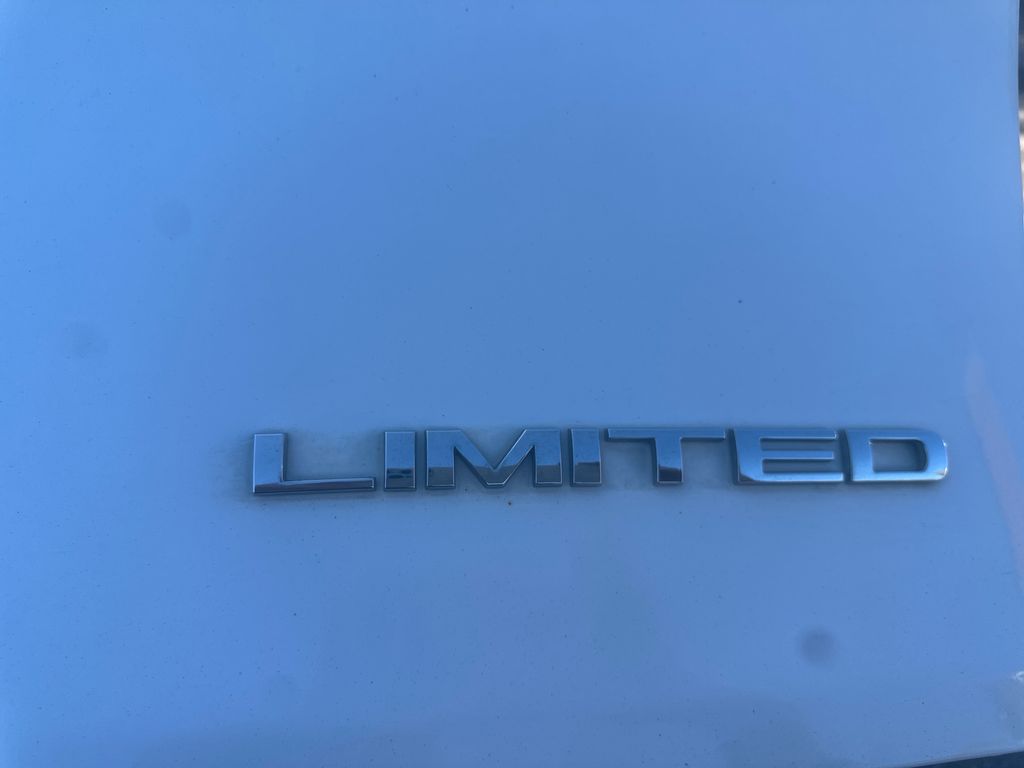 Used 2015 White Jeep Limited image 26