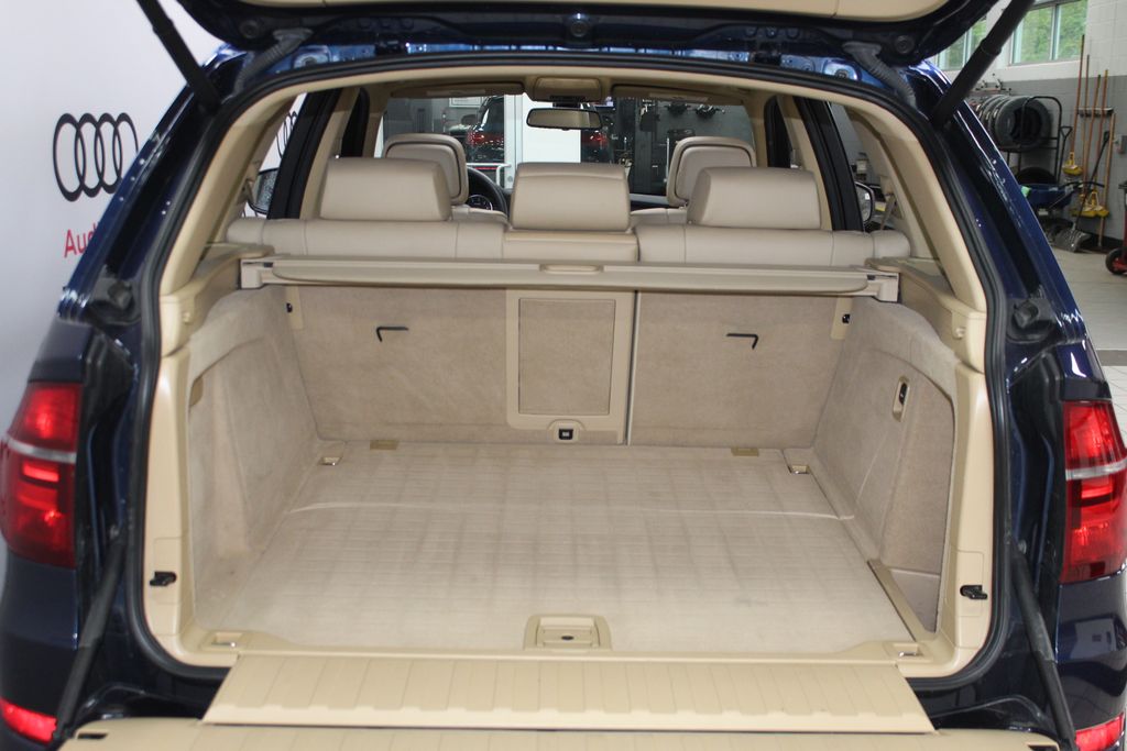 2012 BMW X5 xDrive35i 32