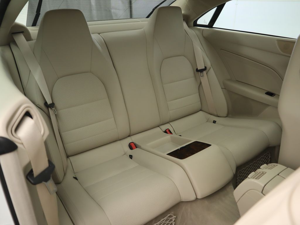 Thumbnail: 2014 Mercedes-Benz E-Class - 23