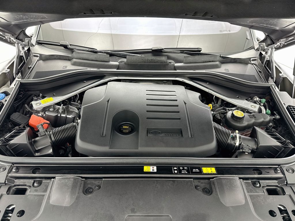 Thumbnail: 2023 Land Rover Range Rover - 28