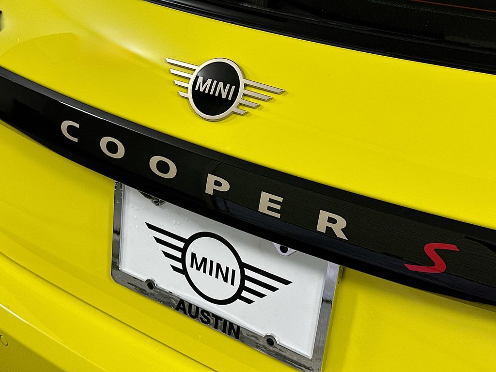 2025 MINI Cooper Hardtop S 21