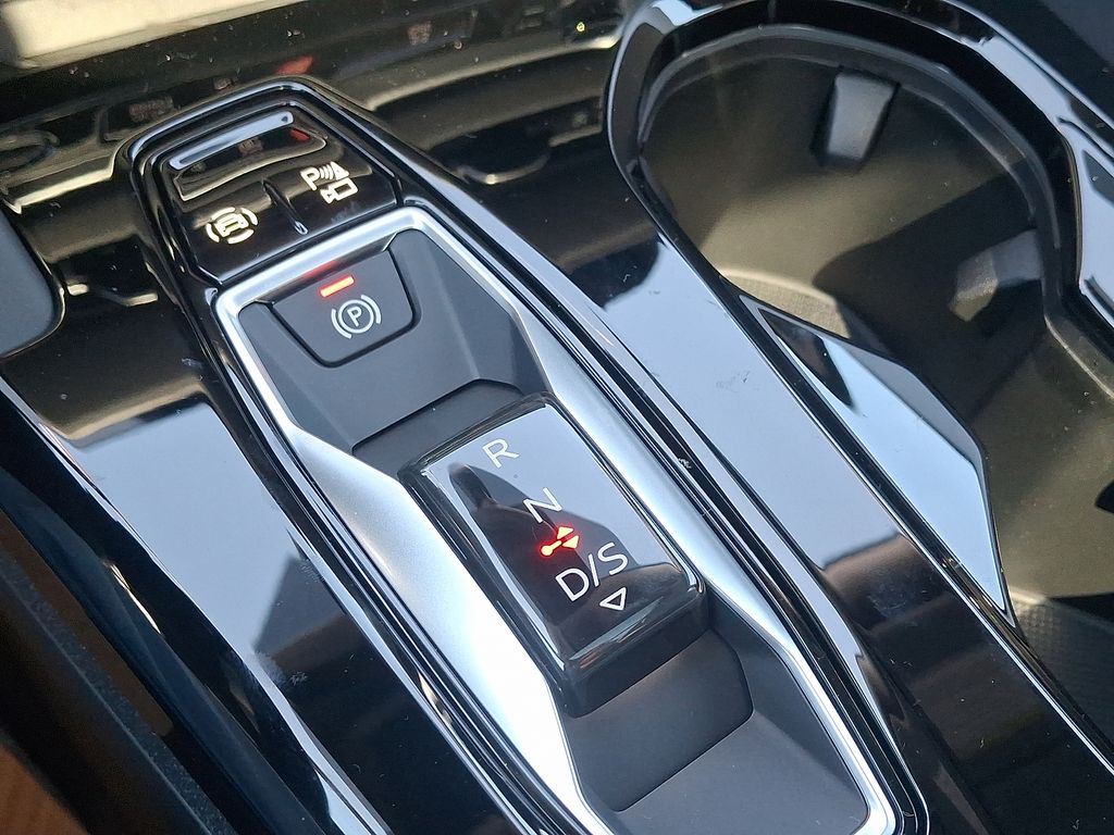 Thumbnail: 2025 Audi Q5 - 12