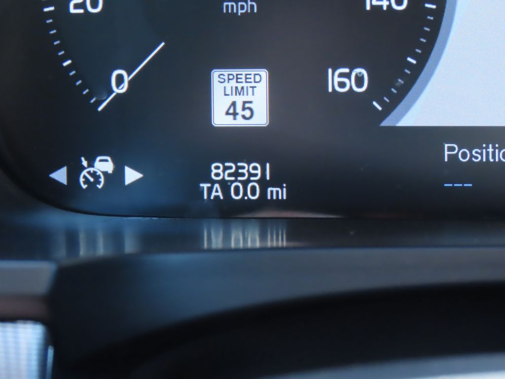 Thumbnail: 2019 Volvo V90 - 20