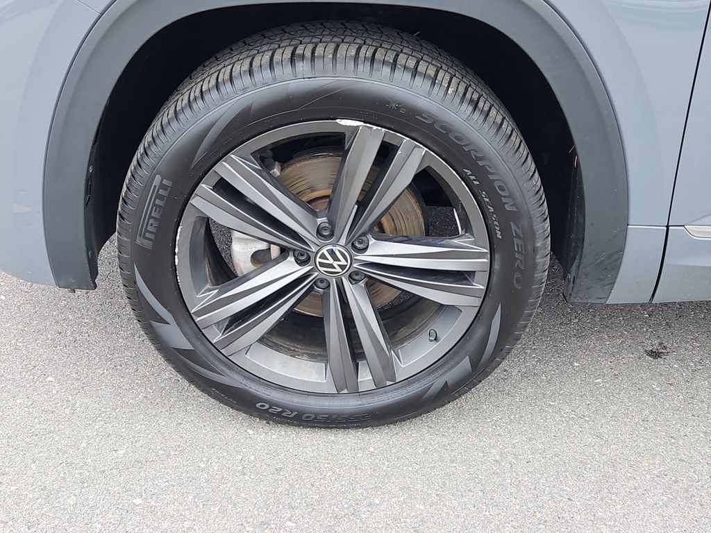 View vehicle photo 7