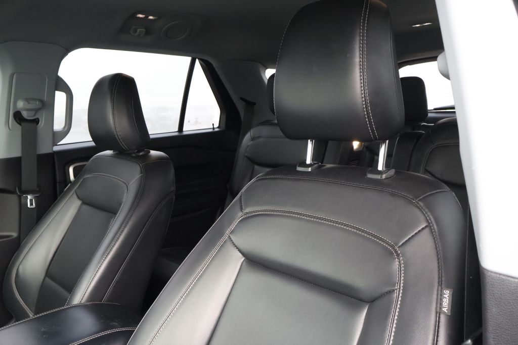 Thumbnail: 2022 Ford Explorer - 9