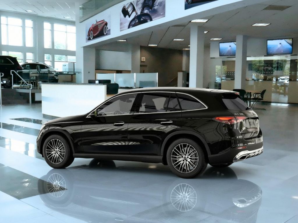 Thumbnail: 2026 Mercedes-Benz GLC - 30