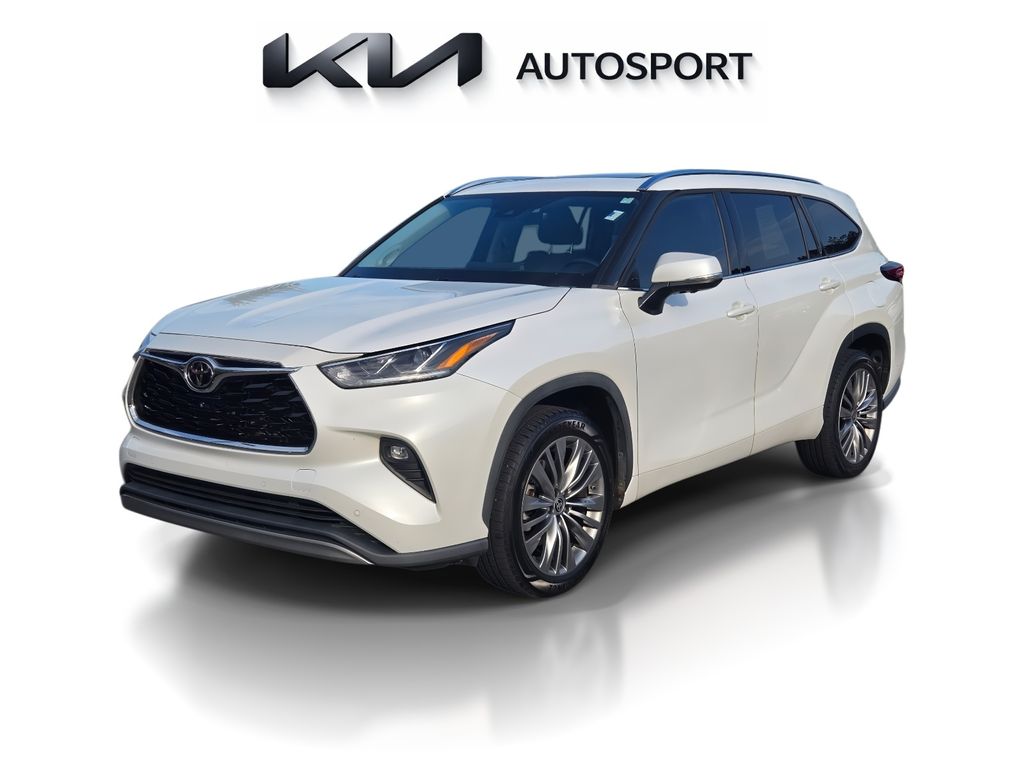  2023 Toyota Highlander Platinum FWD   