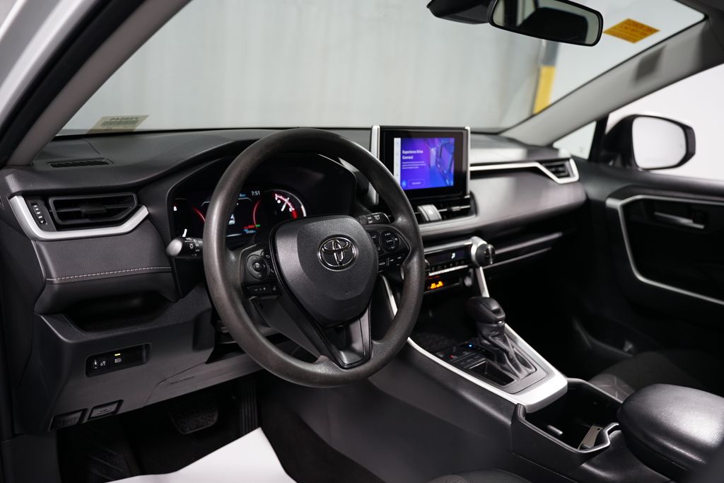 2023 Toyota RAV4 XLE 11