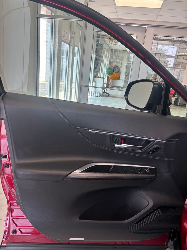 Used 2023 Toyota Venza SUV