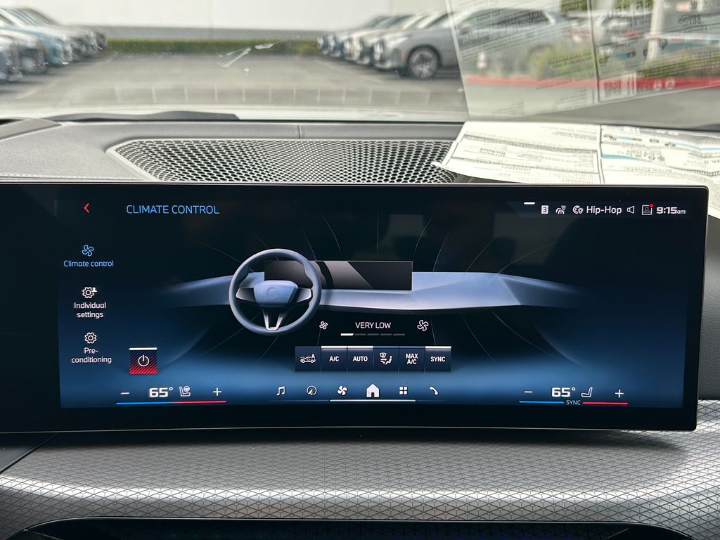 Thumbnail: 2025 BMW i4 - 24