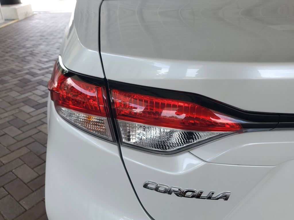 2023 Toyota Corolla LE photo 11
