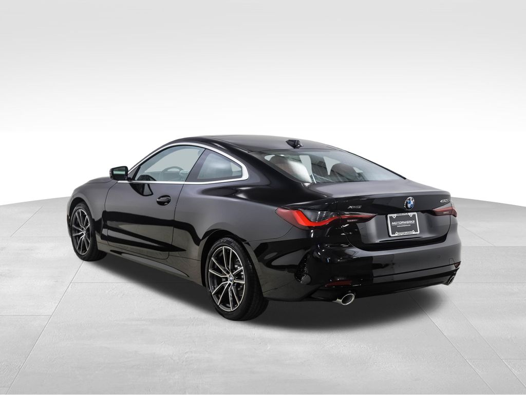 Thumbnail: 2025 BMW 4 Series - 3